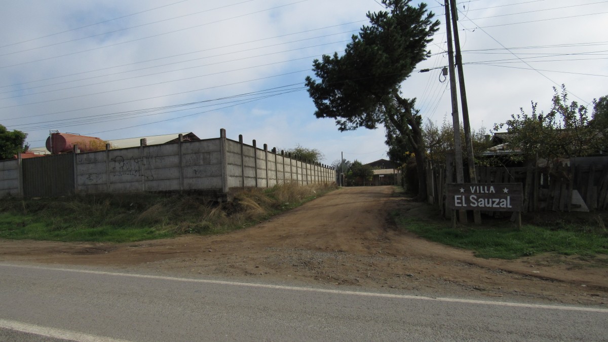 foto Terreno 2.245 M2., con instalaciones. 1