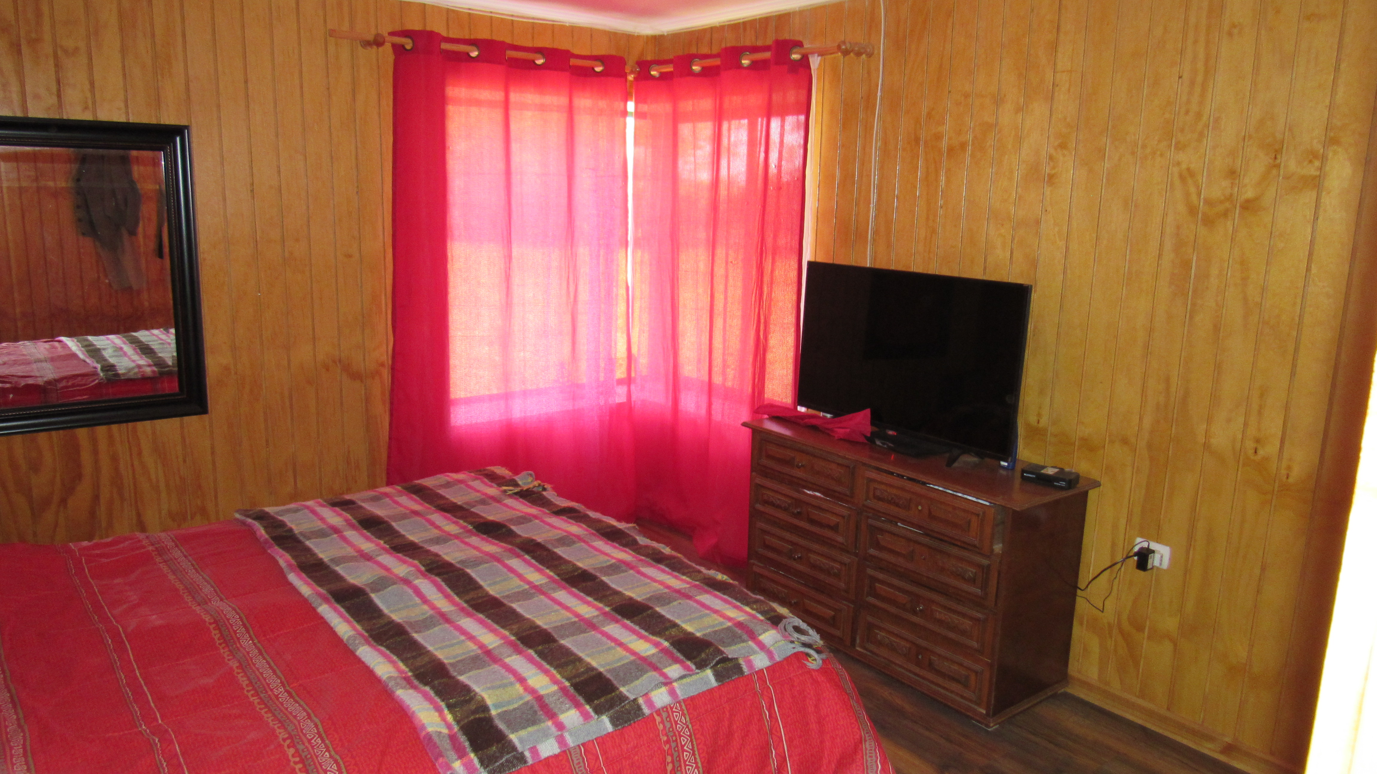 foto Terreno 2.500 M2 con casa. 8